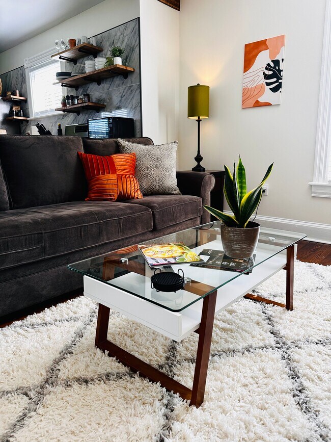 Photo - 208 F St House