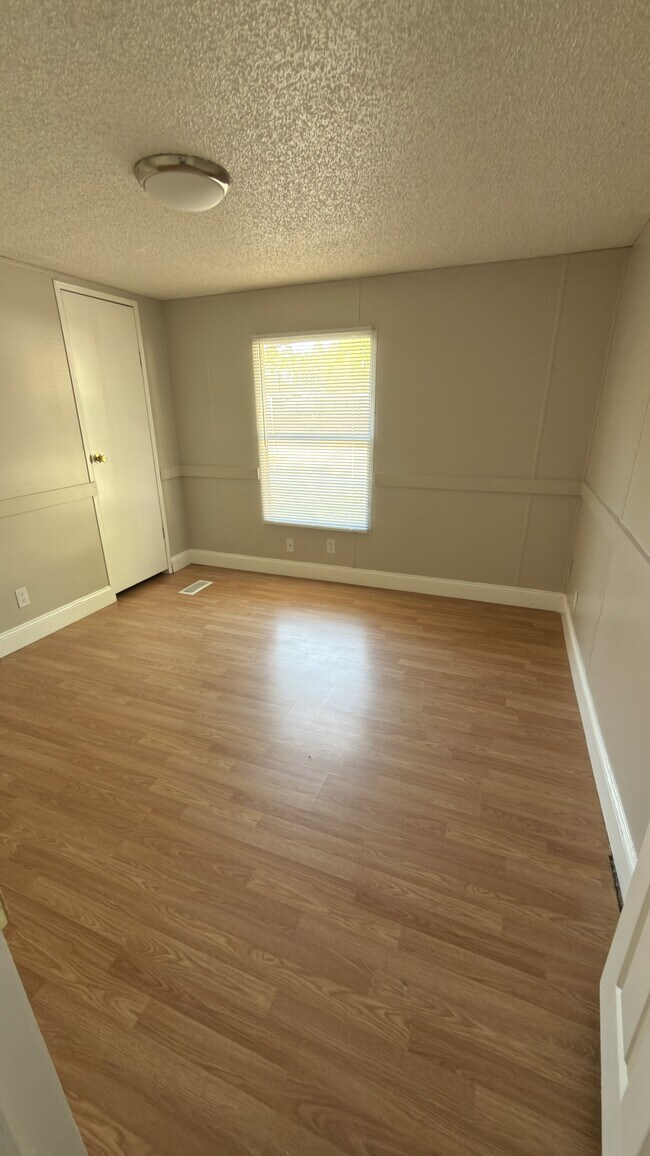 Foto del edificio - 3427 21 E M.L.K. Jr Dr