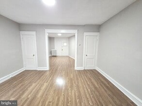 Building Photo - 259 W Ruscomb St