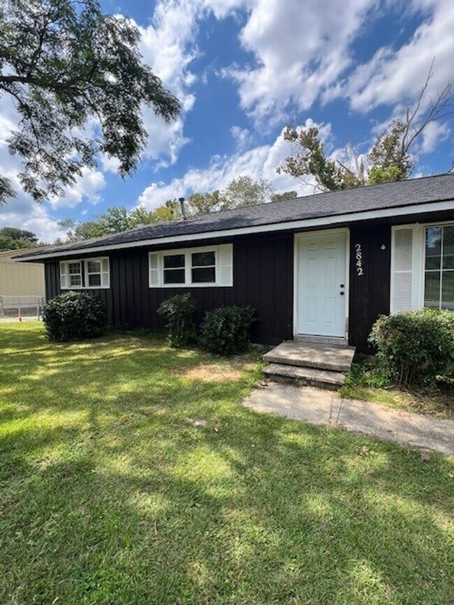 Building Photo - 2842 Coronada Pkwy
