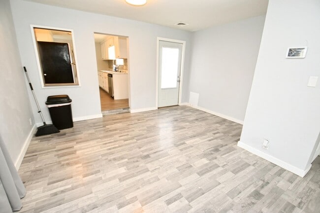 Building Photo - Penn Schools!  3 bedroom 2 full bath Osceo...