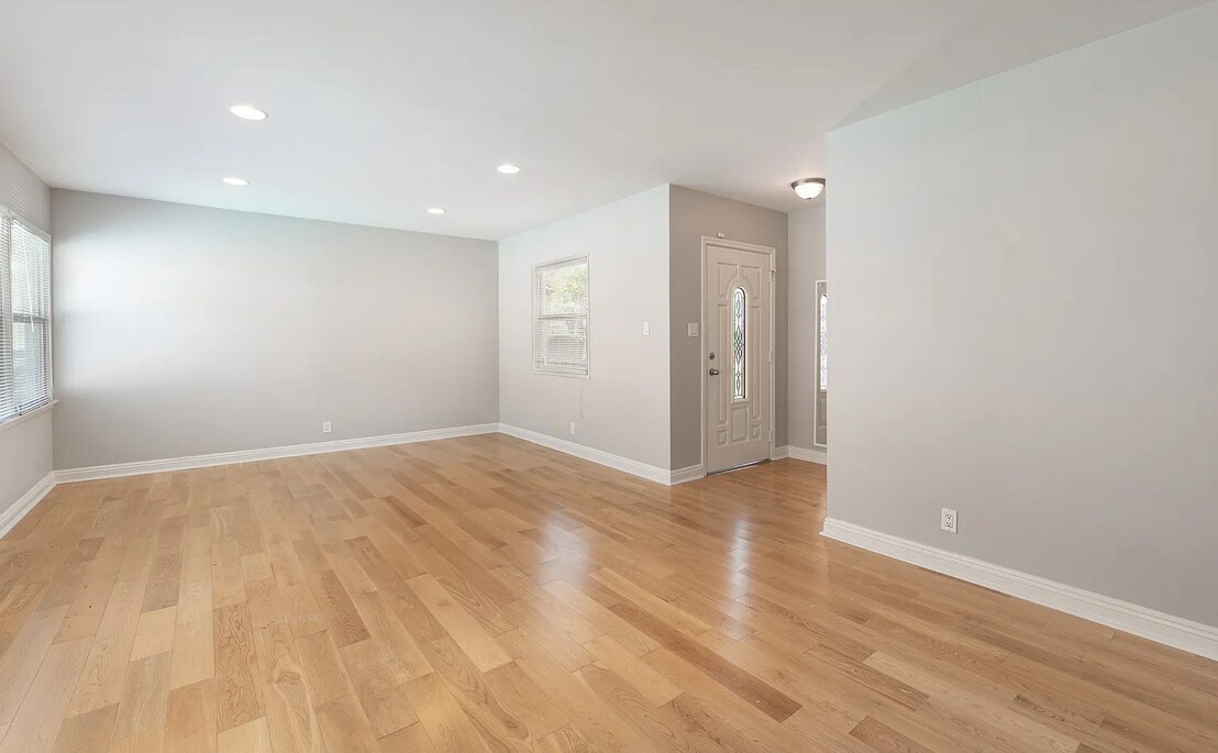 Foto principal - 2653 S Wadsworth Cir