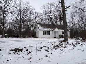 Building Photo - 10 Balder Ct