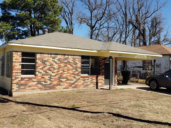 Building Photo - Nicely updated home with large kitchen and...