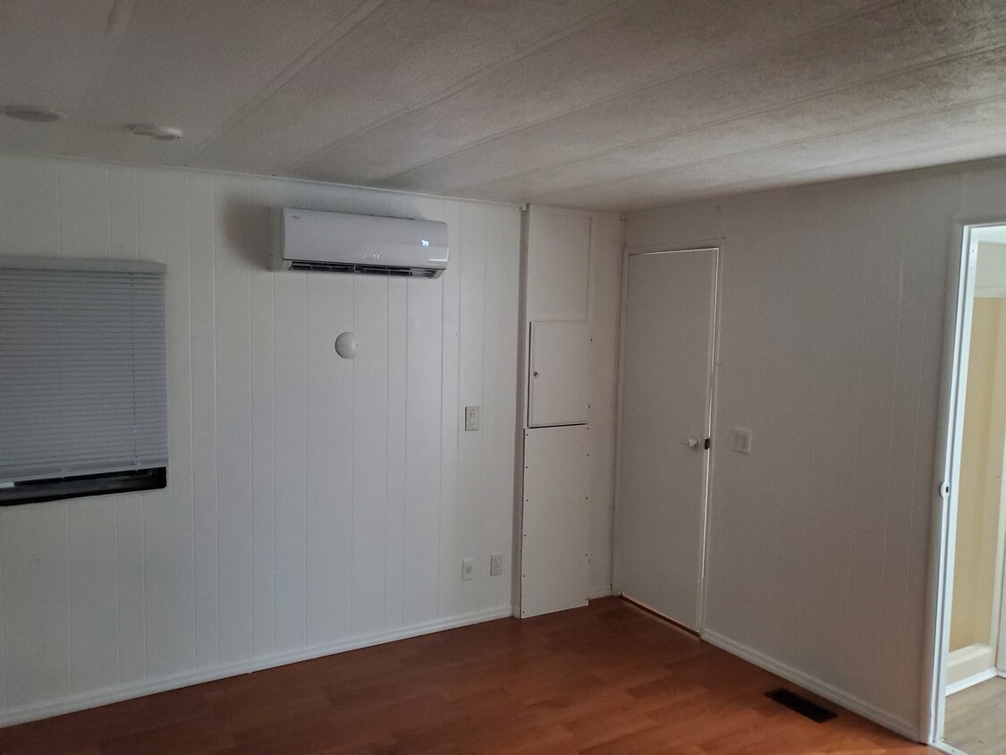 Foto del edificio - 5094 Kellchris ln