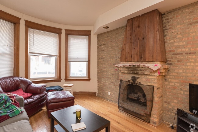 Building Photo - 3826 N Kenmore Ave
