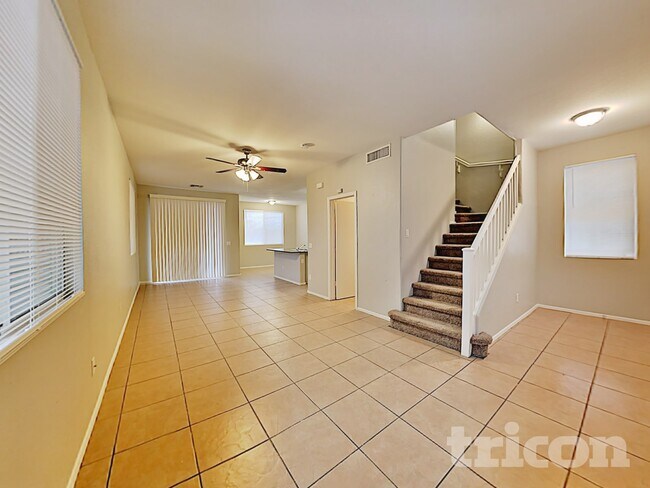 Foto del edificio - 4925 S 15th Pl