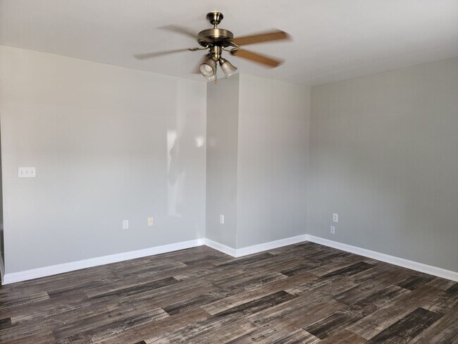 Building Photo - CREPE MYRTLE CT-I
