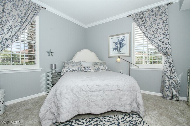 Foto del edificio - 8531 Violeta St