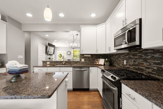 Foto del edificio - 355 Woodruff St