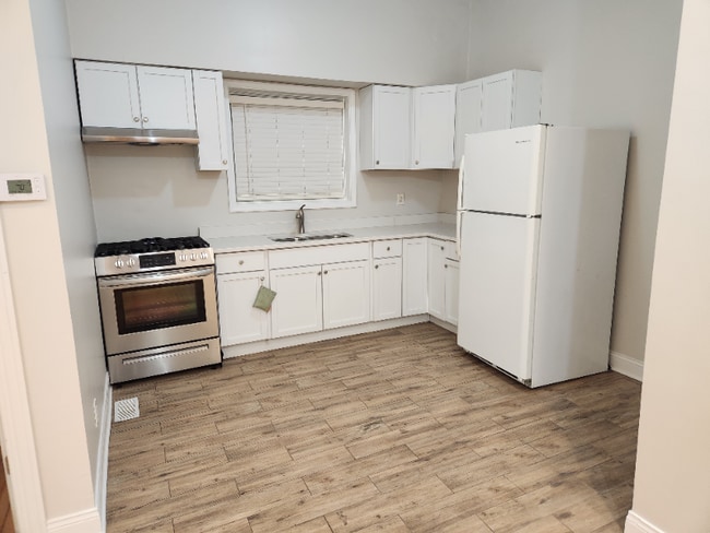 Building Photo - 2656 S Kolin Ave