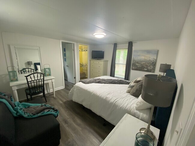 Building Photo - 416 Ranch Rd