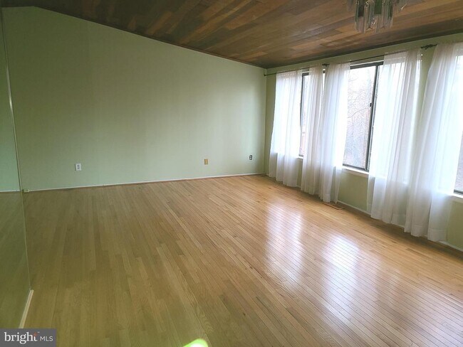 Building Photo - 8215 Cagle Rd