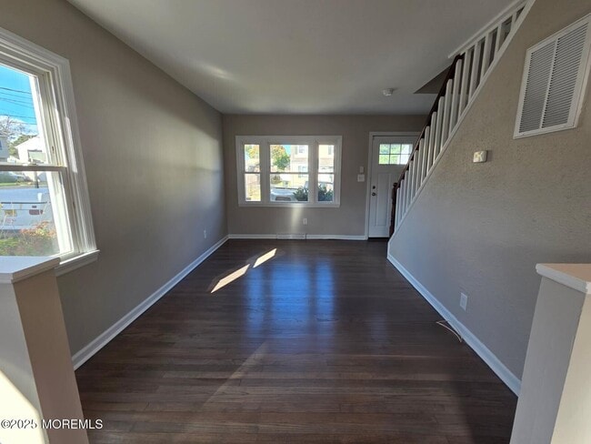 Building Photo - 6 Trumen Pl