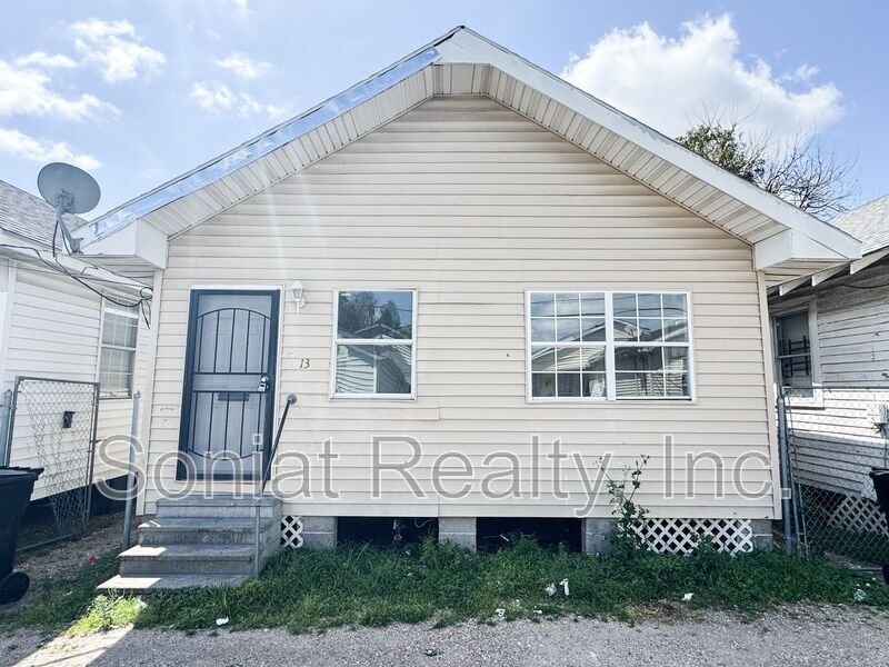 Photo - 13 Mars Place