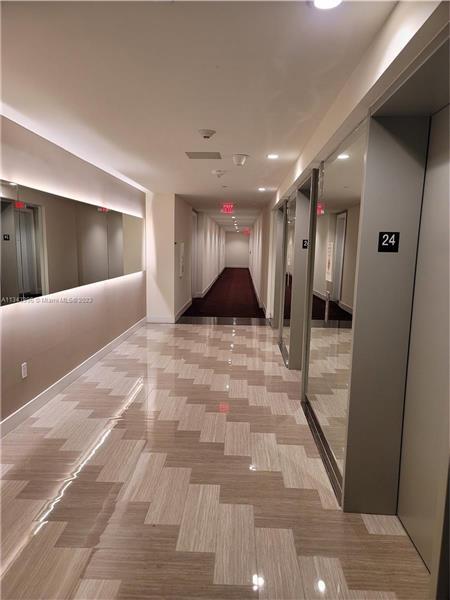 Foto del edificio - 2000 Metropica Wy