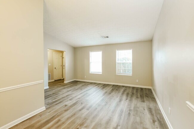 Building Photo - 3054 Aberdeen Way