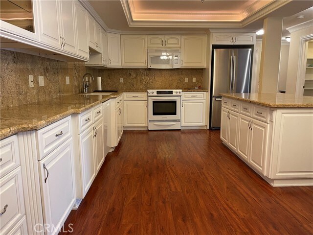 Foto del edificio - 101 Scholz Plaza