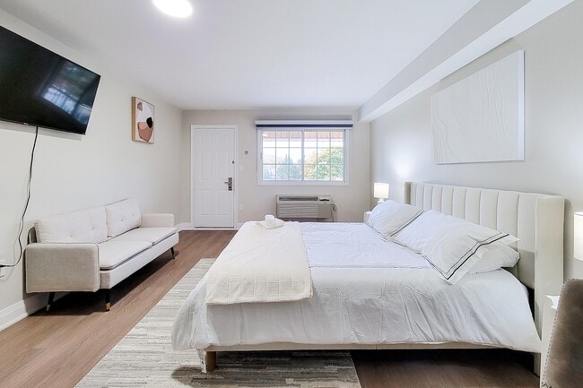 Building Photo - Brand New Studio Apartment for Rent