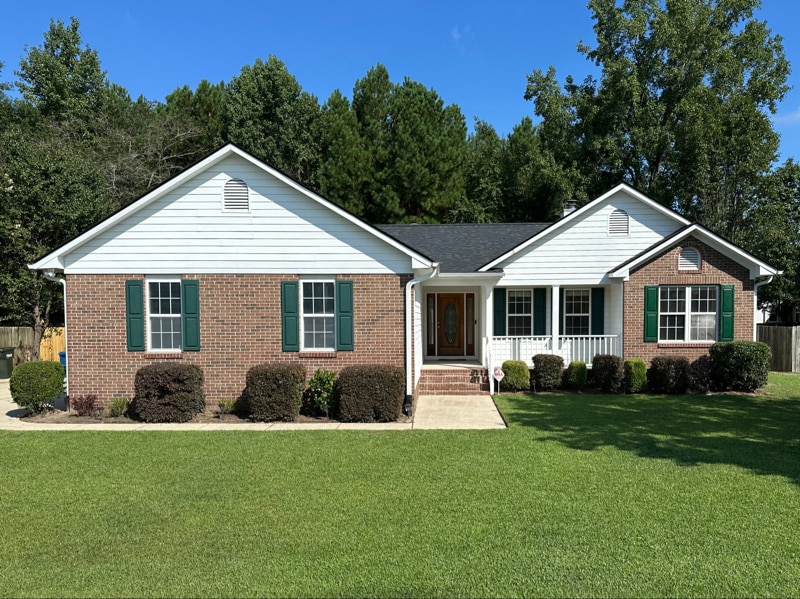 Primary Photo - 8400 English Saddle Dr