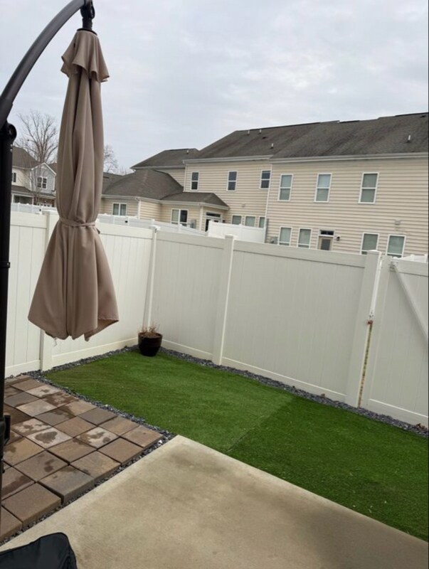 Foto del edificio - 456 Spring Gardens Drive