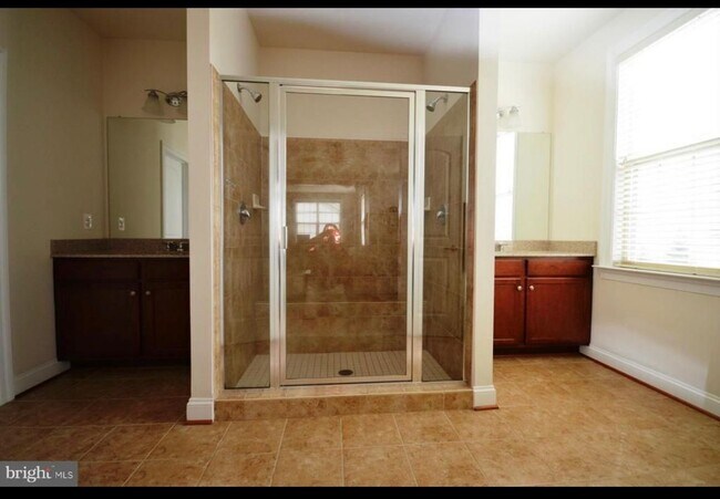 Master Bathroom - 42790 Macauley Plz