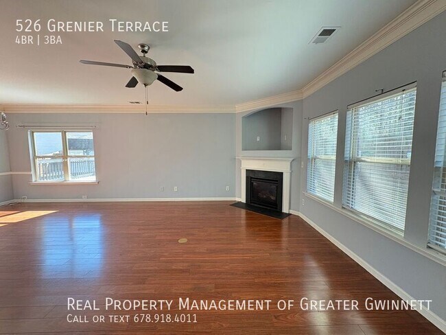 Foto del edificio - 526 Grenier Terrace NE