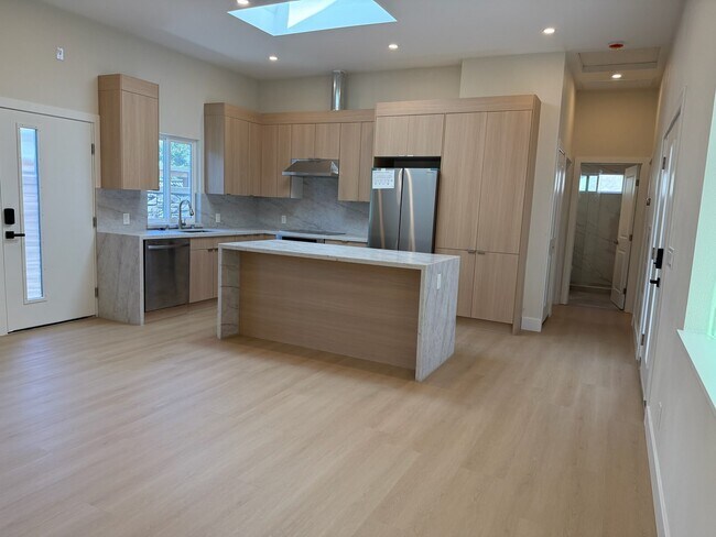 Foto del edificio - 102 Loma Vista Ct
