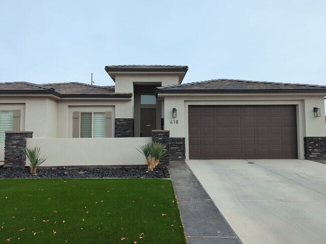 Building Photo - Modern and Spacious 4 Bedroom Home!