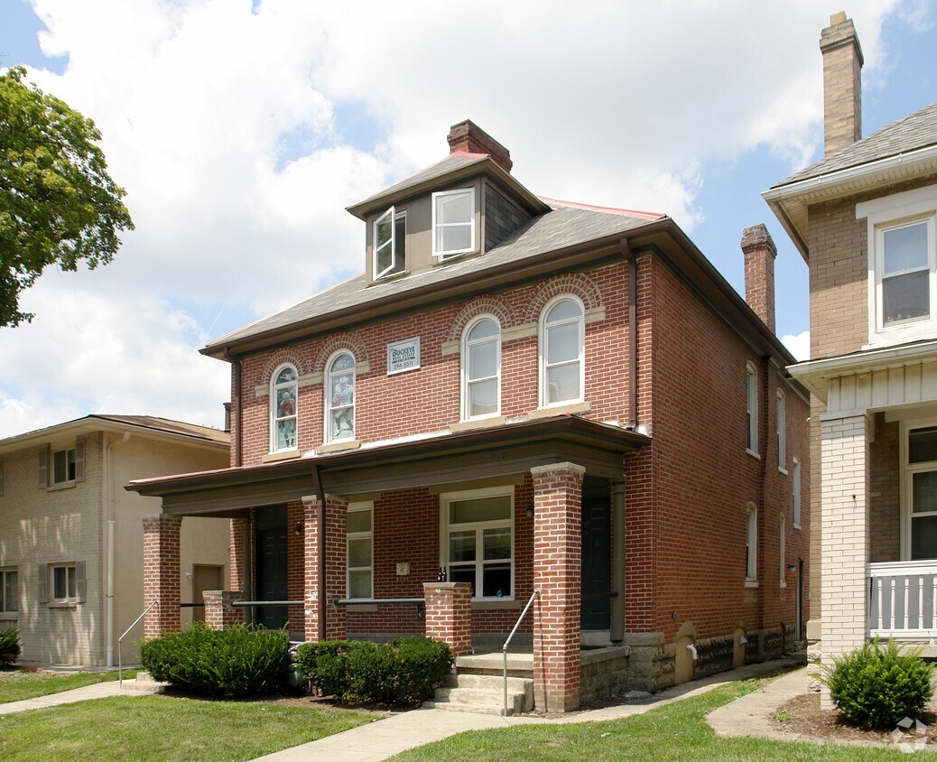 Primary Photo - 64-66 E 11th Ave