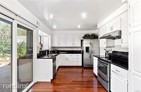 Foto del edificio - 4 br, 2 bath House - 19451 Sierra Santo Rd