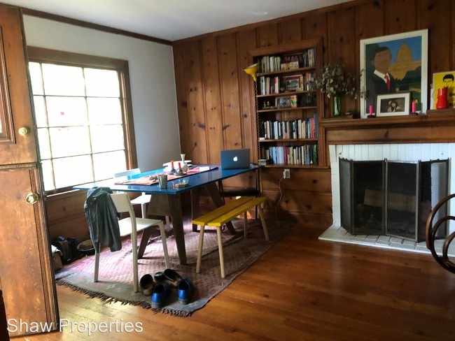 Foto del edificio - 353-357 Colusa Ave