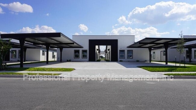 Foto del edificio - 2813 Bravo Rd