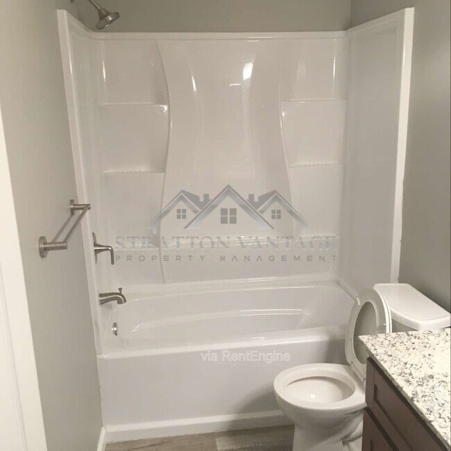 Building Photo - 852 N Stapley Dr