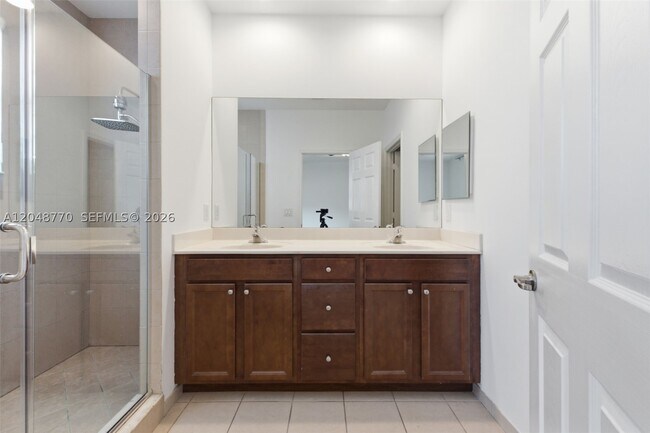Foto del edificio - 8820 NW 103rd Ave