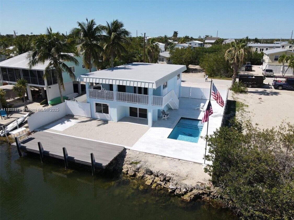 Primary Photo - 27346 Martinique Ln