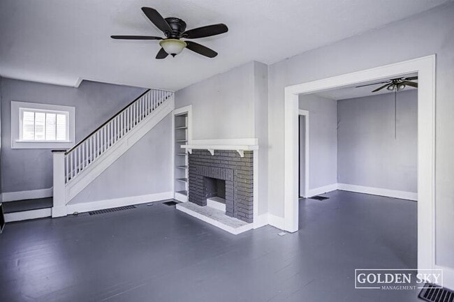 Building Photo - 1103 Mourer St