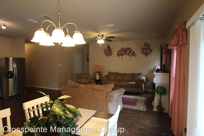 Building Photo - 4 br, 2 bath House - 5828 Deauville St