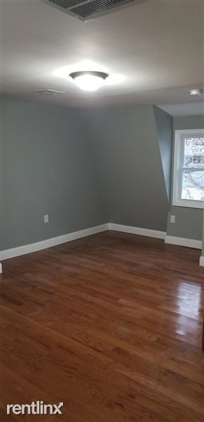 Foto del edificio - 3 br, 2 bath Apartment - 28 Smith St Apt 1