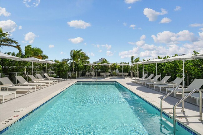 Foto del edificio - 10281 W Bay Harbor Dr