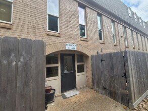 Building Photo - 215 Postoffice St