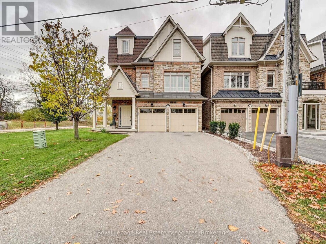 Primary Photo - 28 Harborn Rd