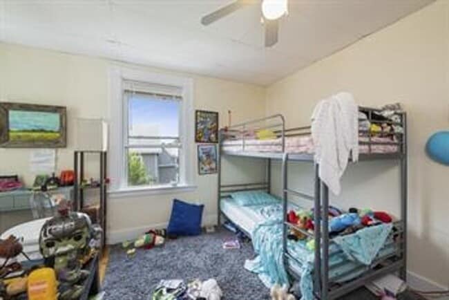 Building Photo - HOT BRIGHTON LISTING!!!!