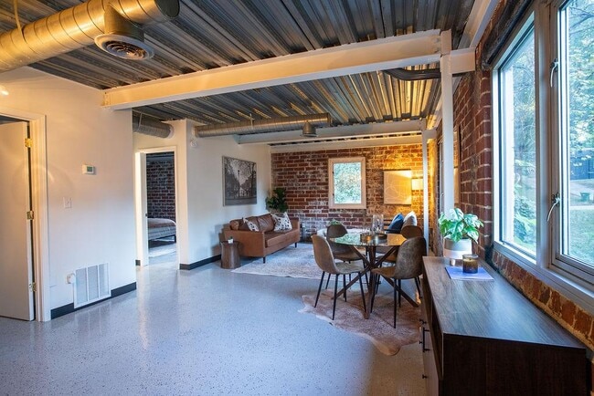 Foto del edificio - 15 Burbank Dr SW