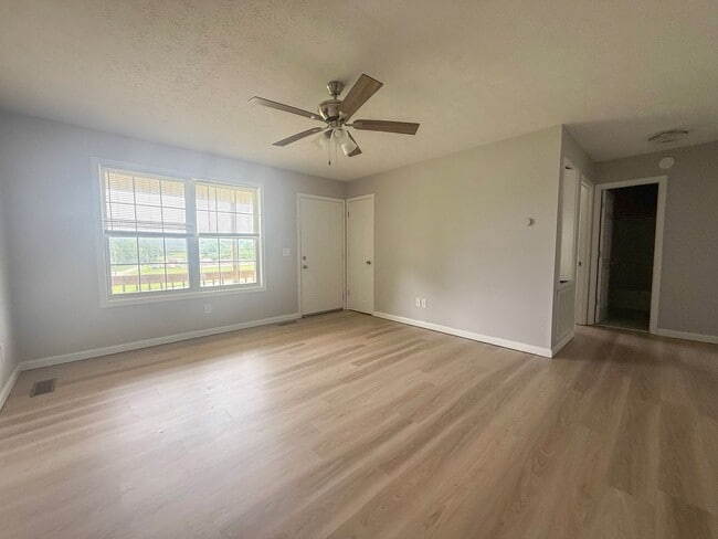 Building Photo - 114 Judah Dr