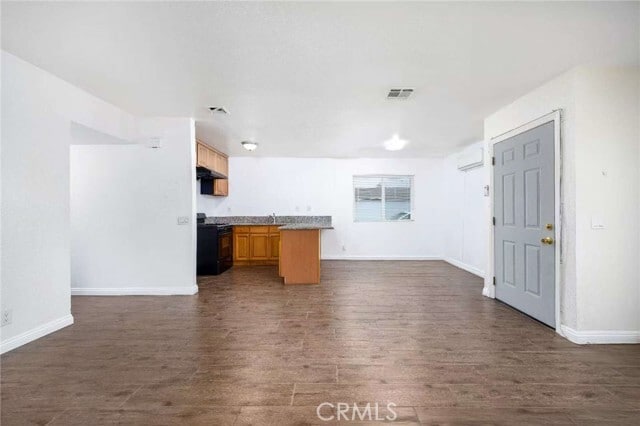 Building Photo - 5516 Sultana Ave