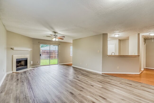 Foto del edificio - 16115 Purpleridge Ct