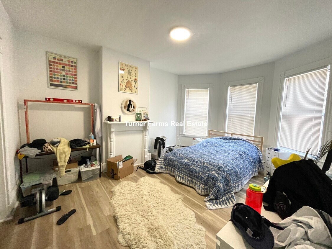Foto principal - 225 Windsor St