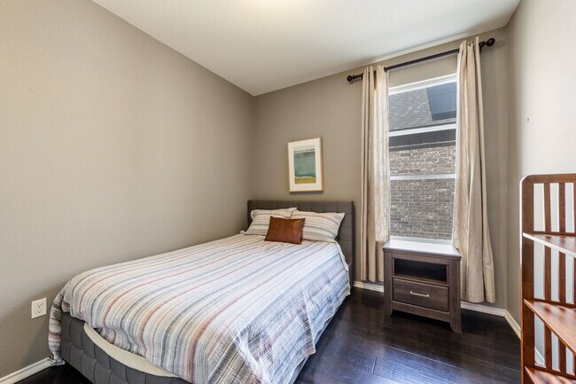 Foto del edificio - 12600 Lucida Ln