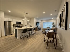 Building Photo - 205 Erie Rdg Dr